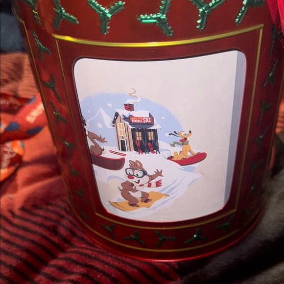 **Limited Edition** Disney Holiday Red Musical Popcorn Tin with Mickey & Fríends